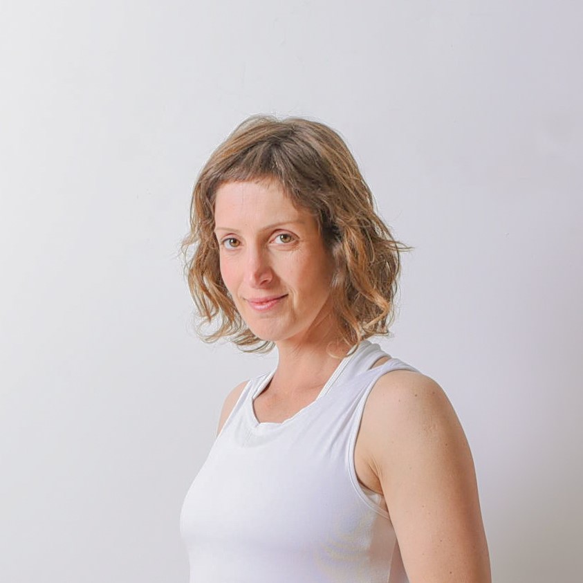 יוגה נשית מורות זימן שרון